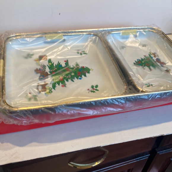 Vintage and NIB 3-piece Lacquerware Tray Set - Picture 3 of 6